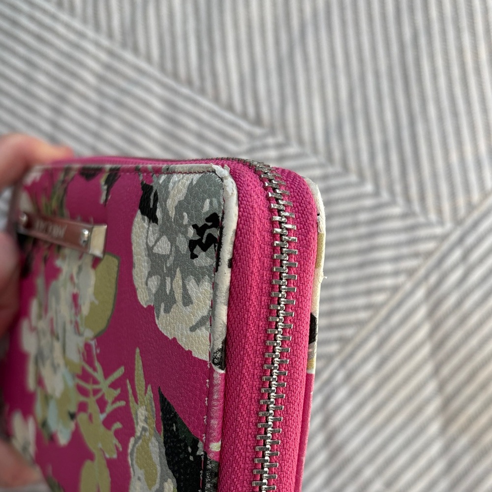 Betsey Johnson Pink Floral Wristlet Clutch - Picture 8 of 9